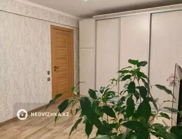 2-комнатная квартира, этаж 5 из 5, 51 м², миниатюра 1