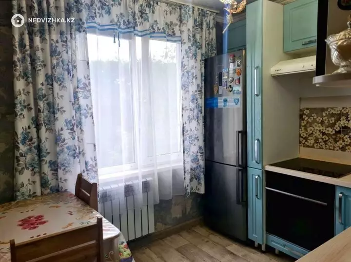 2-комнатная квартира, этаж 5 из 5, 51 м², фотография 4