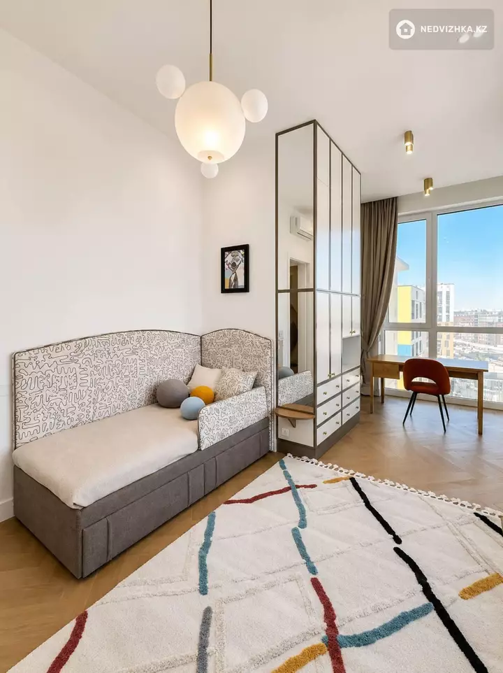 3-комнатная квартира, этаж 12 из 12, 110 м²