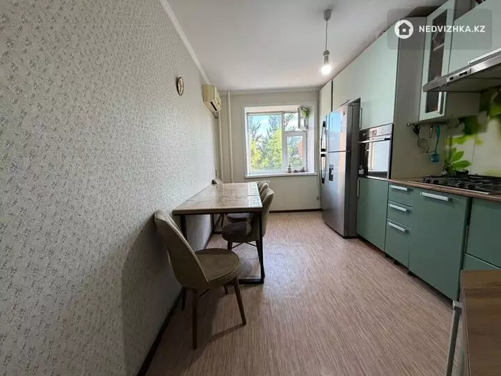 3-комнатная квартира, этаж 3 из 5, 81 м², 3-фотосурет