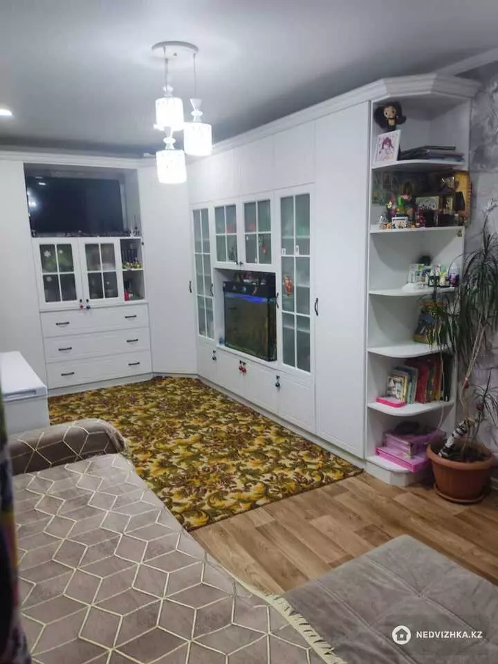 2-комнатная квартира, этаж 2 из 2, 54 м², фотография 2