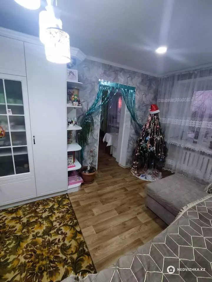 2-комнатная квартира, этаж 2 из 2, 54 м², фотография 4