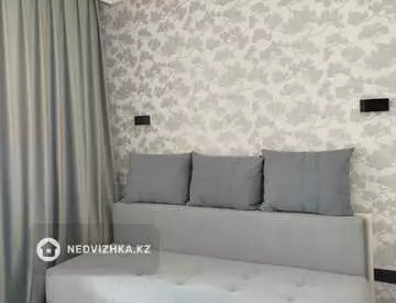 2-комнатная квартира, этаж 8 из 9, 38 м², миниатюра 10