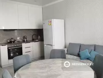 2-комнатная квартира, этаж 8 из 9, 38 м², миниатюра 8