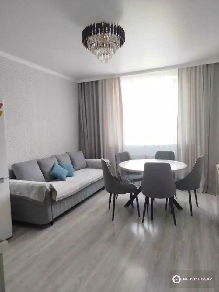 2-комнатная квартира, этаж 8 из 9, 38 м², фотография 3