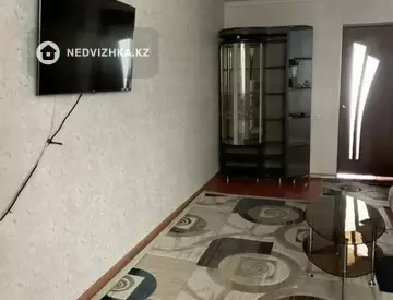 2-комнатная квартира, этаж 3 из 5, 52 м²