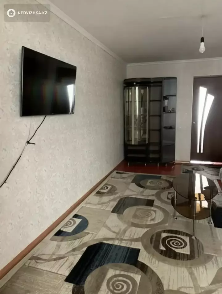 2-комнатная квартира, этаж 3 из 5, 52 м²