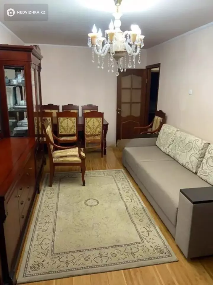 3-комнатная квартира, этаж 4 из 4, 67 м², фотография 2