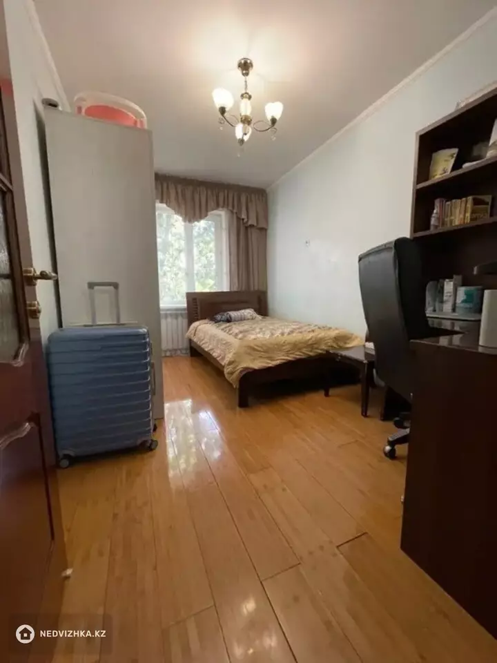 3-комнатная квартира, этаж 4 из 4, 67 м², фотография 5