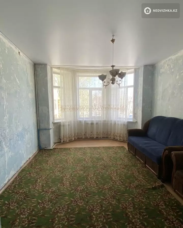 3-комнатная квартира, этаж 2 из 2, 70 м², фотография 2