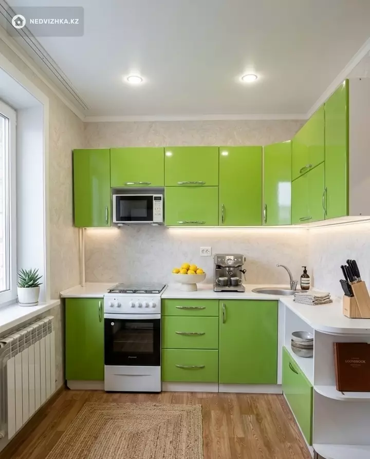 1-комнатная квартира, этаж 10 из 10, 33 м², фотография 2