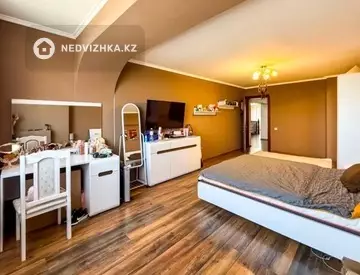 7-бөлмелі пәтер, қабат 5 барлық қабат саны 5, 270 м², 1-нобай