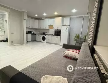 4-комнатная квартира, этаж 2 из 6, 85 м²