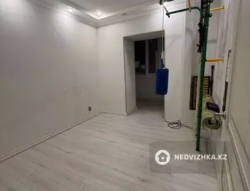 4-комнатная квартира, этаж 2 из 6, 85 м²