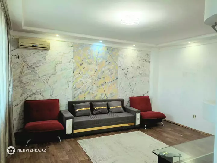 2-комнатная квартира, этаж 8 из 9, 51 м², фотография 2