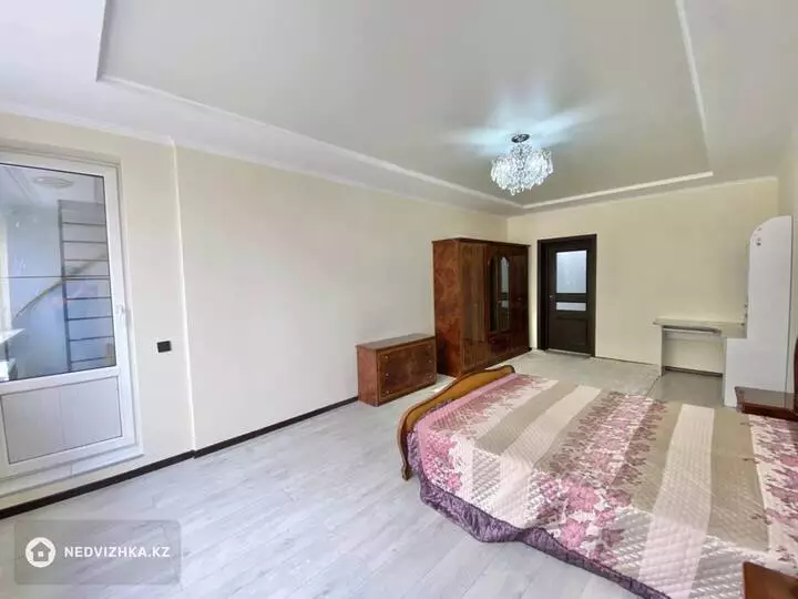 2-комнатная квартира, этаж 11 из 18, 72 м², фотография 3