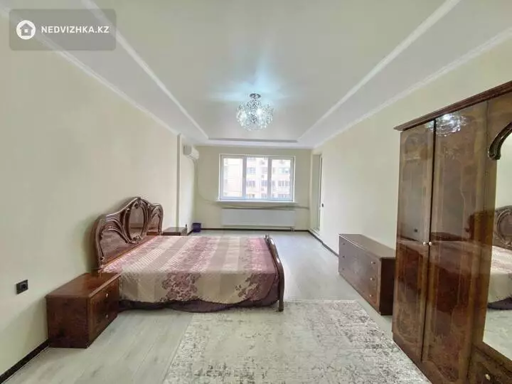 2-комнатная квартира, этаж 11 из 18, 72 м², фотография 4