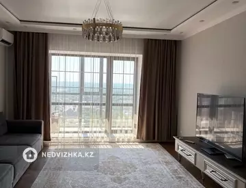 3-комнатная квартира, этаж 8 из 9, 122 м², На длительный срок