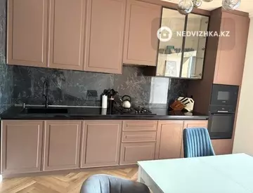 3-комнатная квартира, этаж 8 из 9, 122 м², На длительный срок, миниатюра 7