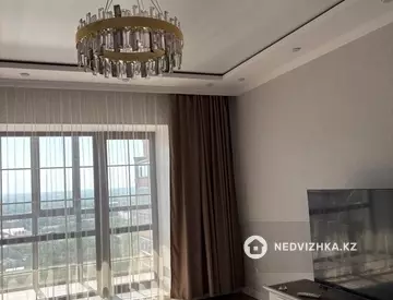 3-комнатная квартира, этаж 8 из 9, 122 м², На длительный срок, миниатюра 10