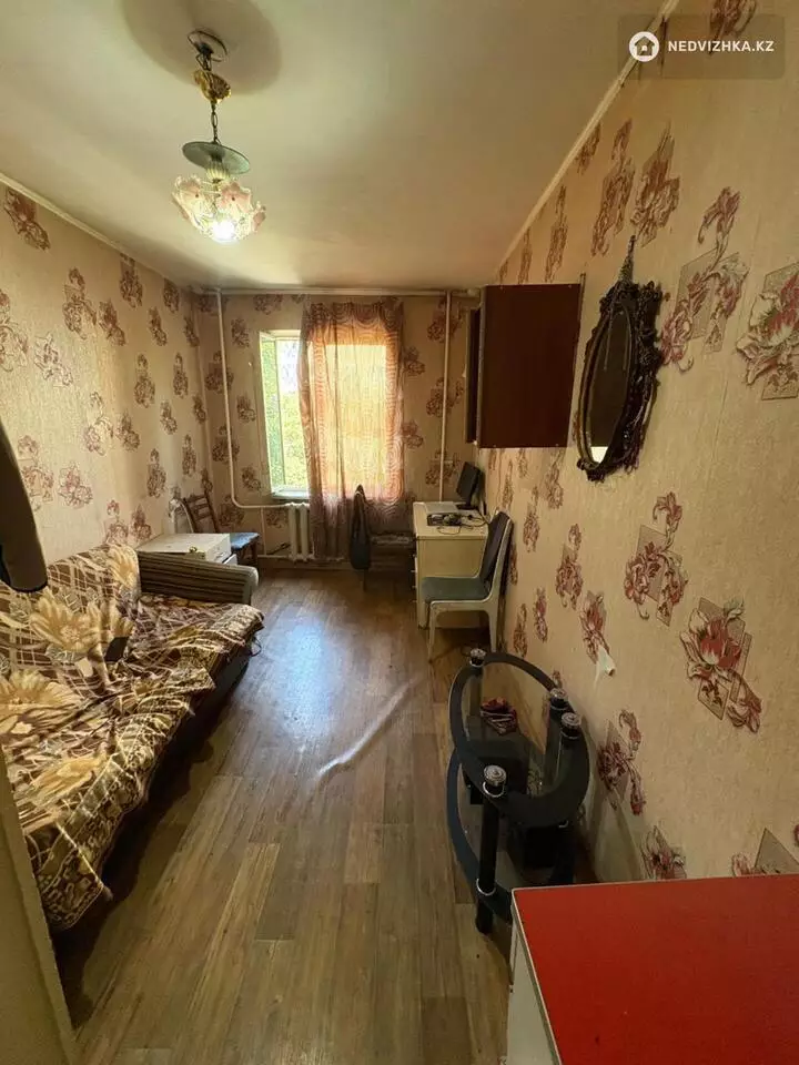 3-комнатная квартира, этаж 4 из 5, 61 м², фотография 4