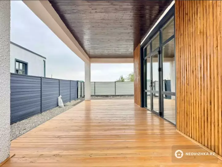 4-комнатный дом, 4.5 соток, 130 м², фотография 4
