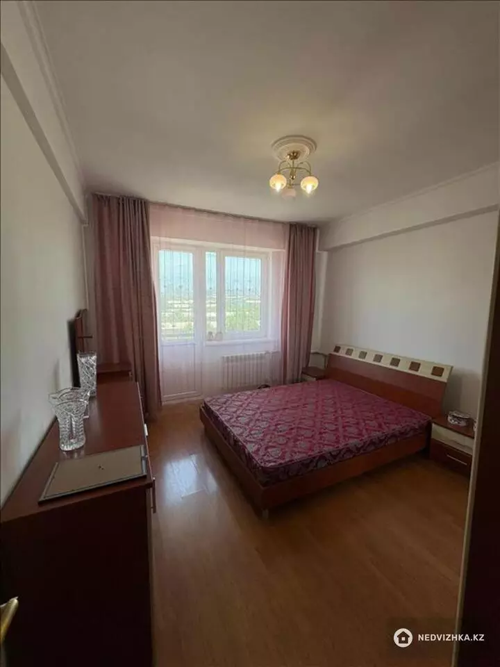 3-комнатная квартира, этаж 10 из 10, 76 м², фотография 5
