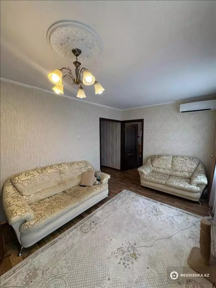 3-комнатная квартира, этаж 5 из 5, 58 м², фотография 2