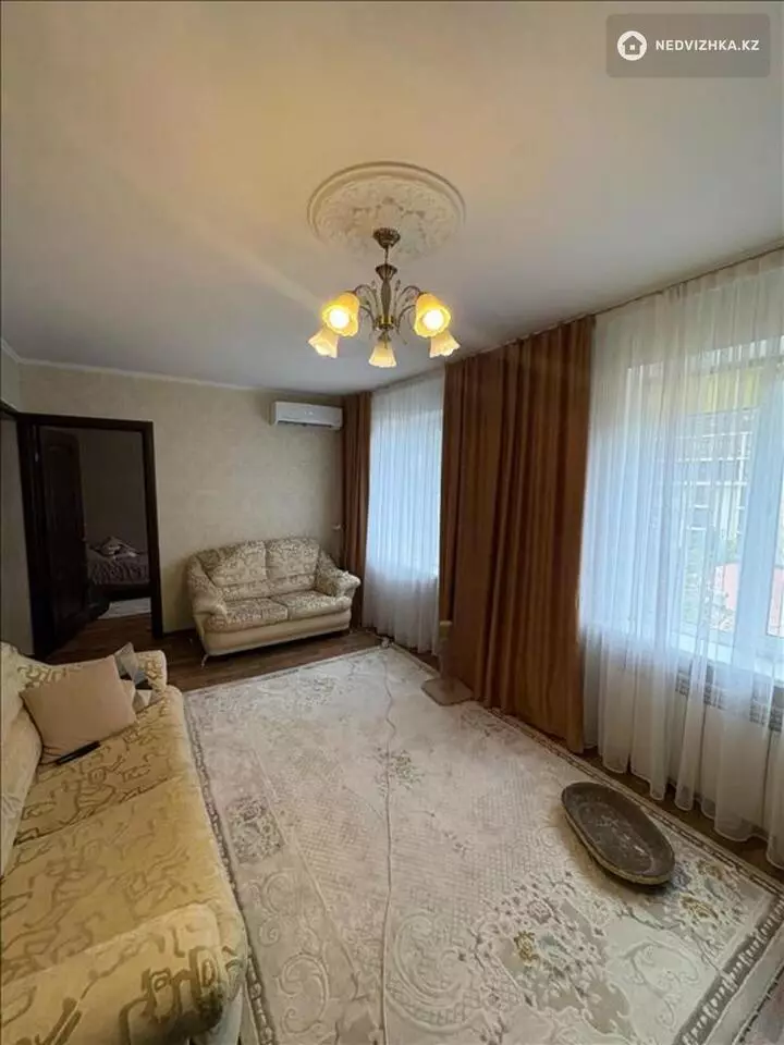 3-комнатная квартира, этаж 5 из 5, 58 м², фотография 4