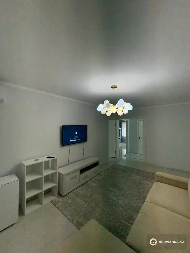 3-комнатная квартира, этаж 4 из 5, 70 м², фотография 3