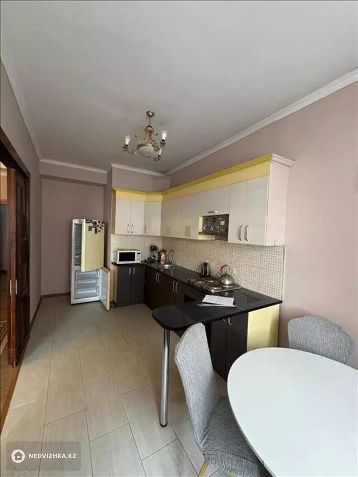 2-комнатная квартира, этаж 8 из 20, 88 м², фотография 5