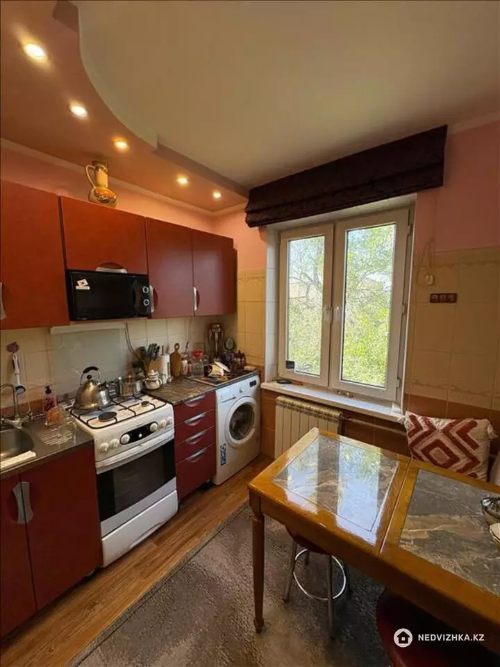 3-комнатная квартира, этаж 5 из 5, 61 м², фотография 5