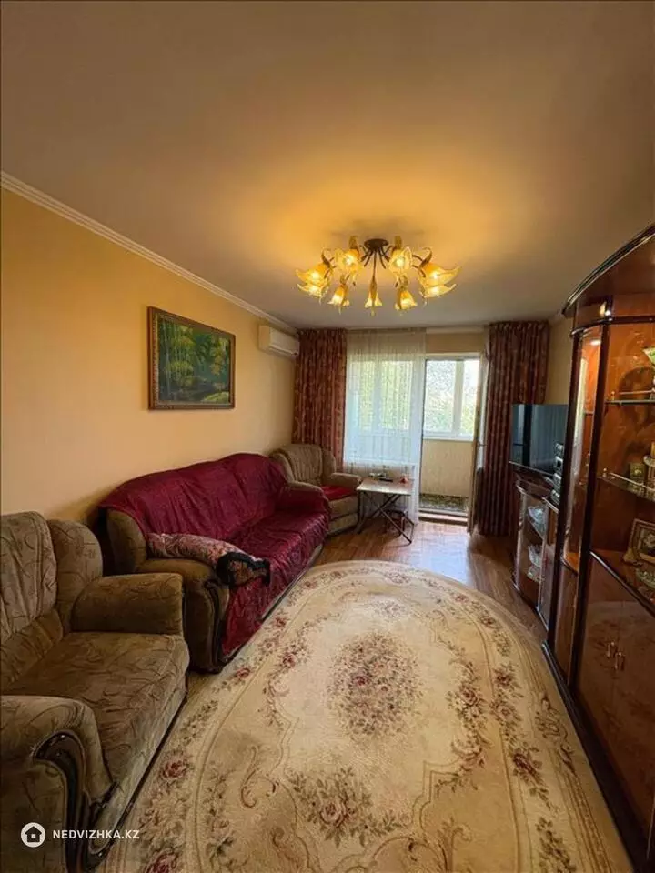 3-комнатная квартира, этаж 5 из 5, 61 м², фотография 2