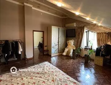 4-комнатная квартира, этаж 2 из 3, 164 м², миниатюра 8
