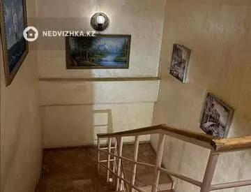 4-комнатная квартира, этаж 2 из 3, 164 м², миниатюра 11