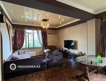 4-комнатная квартира, этаж 2 из 3, 164 м²