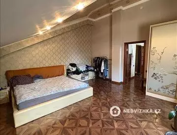 4-комнатная квартира, этаж 2 из 3, 164 м², миниатюра 9