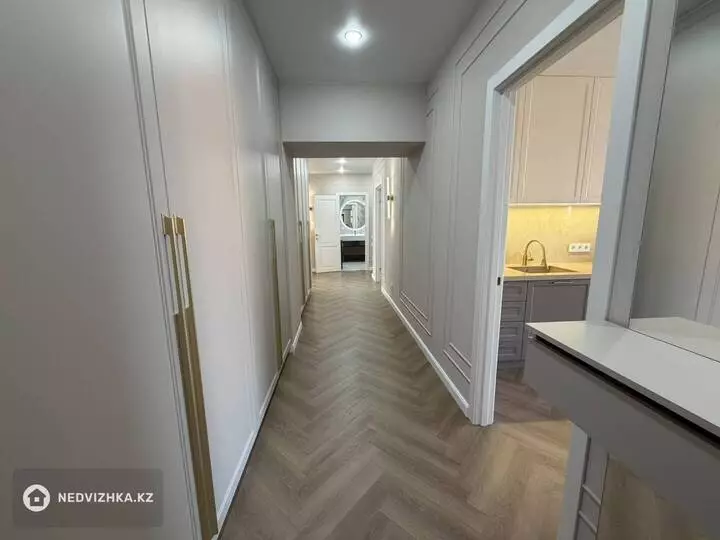 3-комнатная квартира, этаж 6 из 9, 99 м², фотография 4