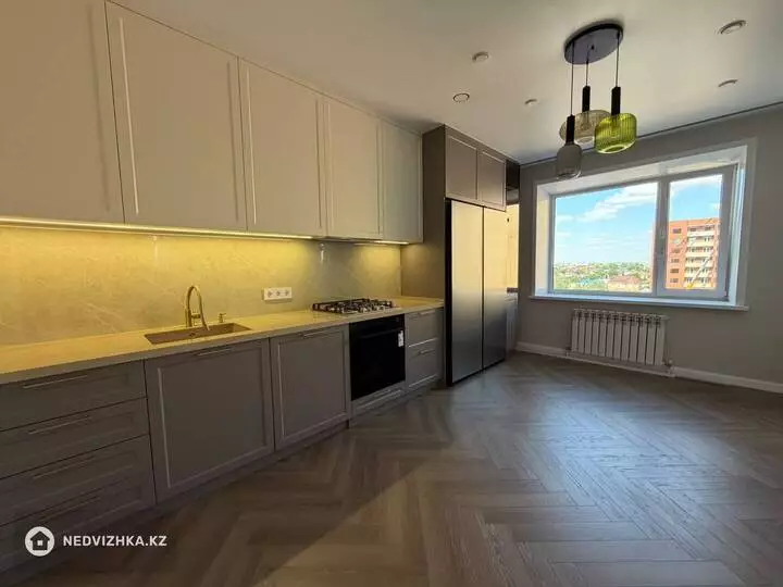 3-комнатная квартира, этаж 6 из 9, 99 м²