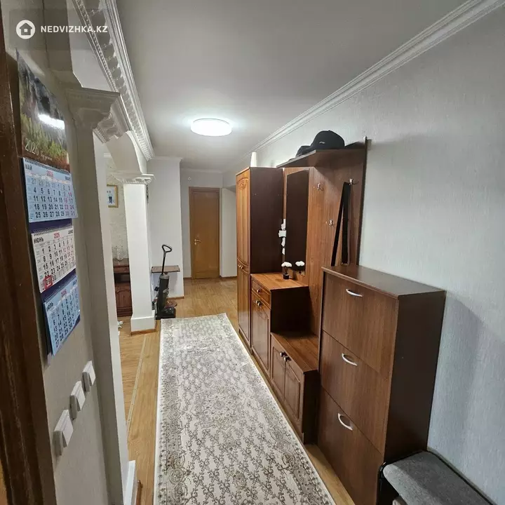 4-комнатная квартира, этаж 4 из 10, 77 м², фотография 5