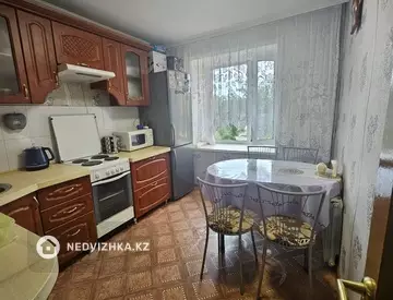 4-комнатная квартира, этаж 4 из 10, 77 м², миниатюра 7