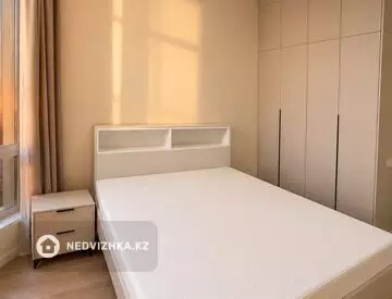 3-комнатная квартира, этаж 12 из 12, 50 м², миниатюра 4