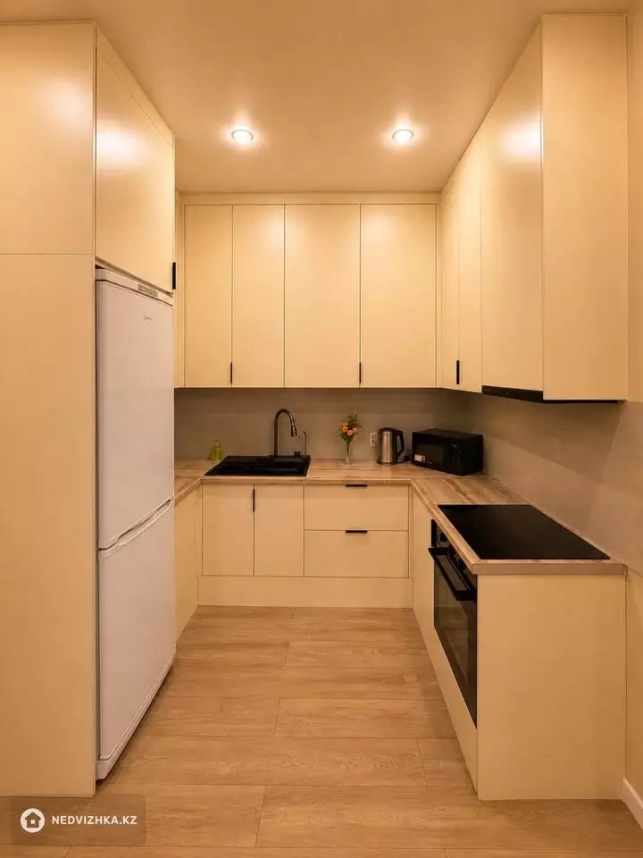 3-комнатная квартира, этаж 12 из 12, 50 м², фотография 5