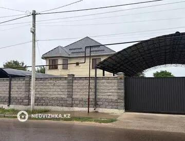 5-комнатный дом, 9 соток, 299 м²