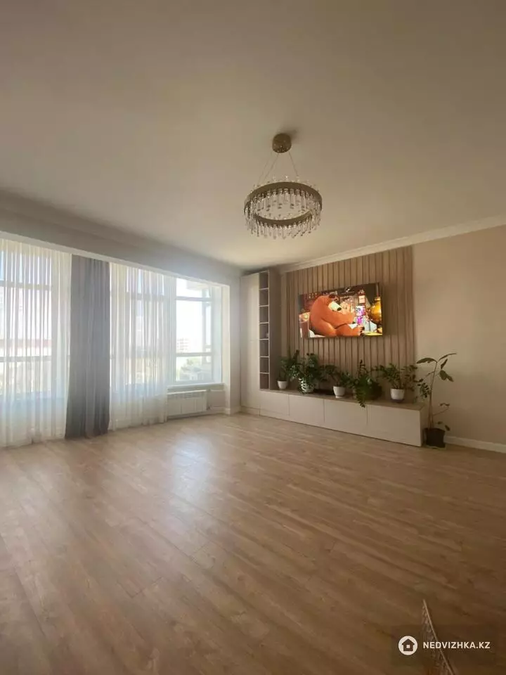 3-комнатная квартира, этаж 5 из 9, 120 м², фотография 5