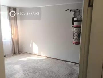 1-комнатная квартира, этаж 2 из 5, 30 м², миниатюра 3