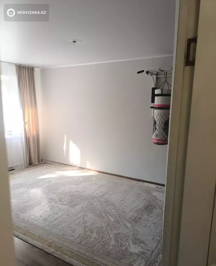 1-комнатная квартира, этаж 2 из 5, 30 м², фотография 3