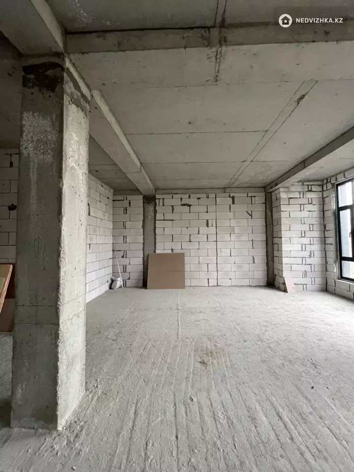 2-комнатная квартира, этаж 3 из 3, 65 м², фотография 4