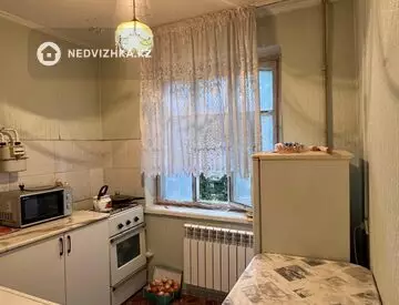 1-комнатная квартира, этаж 3 из 5, 29 м², миниатюра 3
