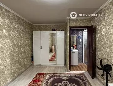 1-комнатная квартира, этаж 3 из 5, 29 м², миниатюра 2